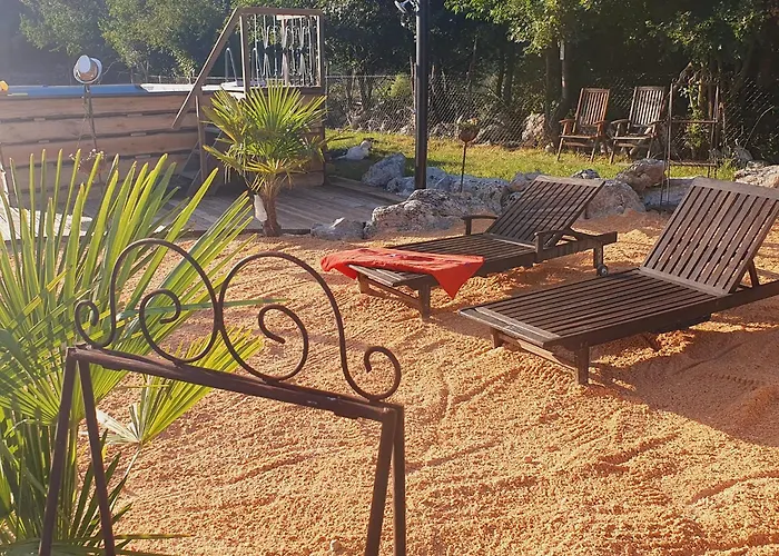 Fuer 2 Personen Mit Eigenem Bad Und Kueche * Gračac